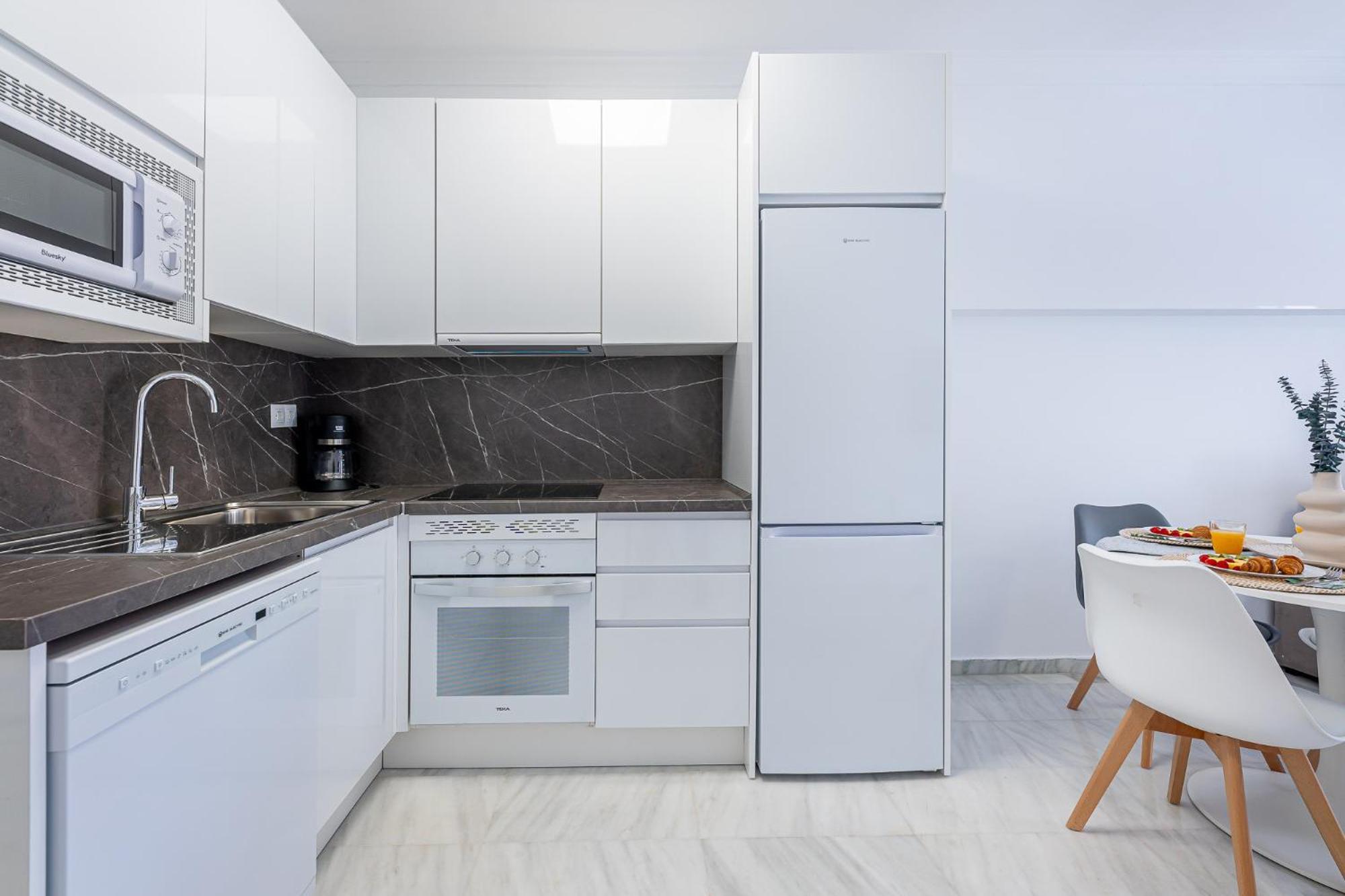 797 Holiday Rentals - Apartamento En Pueblo Quinta A 1 Min De La Playa Benalmádena Eksteriør billede