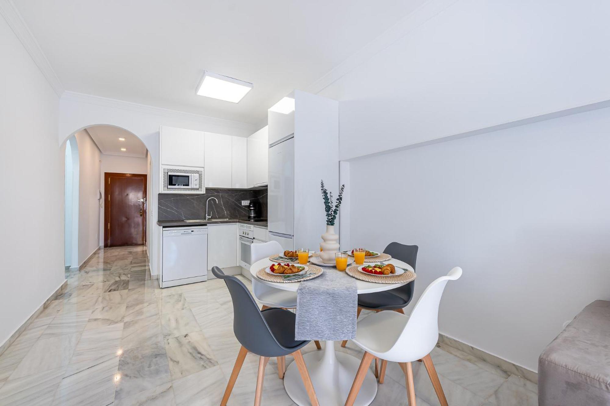797 Holiday Rentals - Apartamento En Pueblo Quinta A 1 Min De La Playa Benalmádena Eksteriør billede