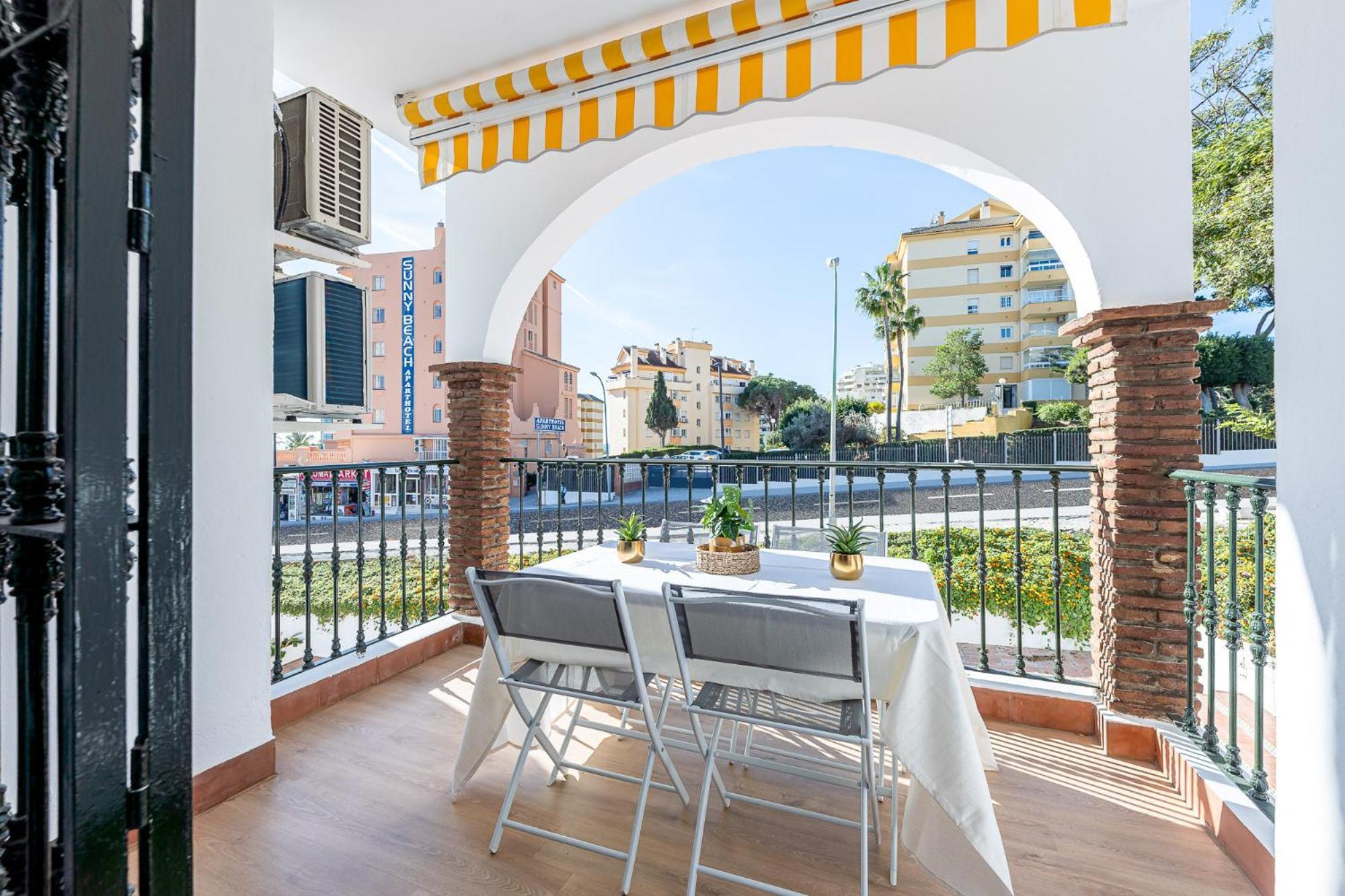 797 Holiday Rentals - Apartamento En Pueblo Quinta A 1 Min De La Playa Benalmádena Eksteriør billede