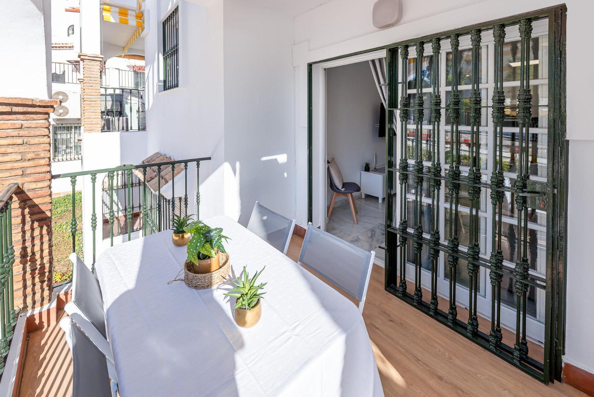 797 Holiday Rentals - Apartamento En Pueblo Quinta A 1 Min De La Playa Benalmádena Eksteriør billede