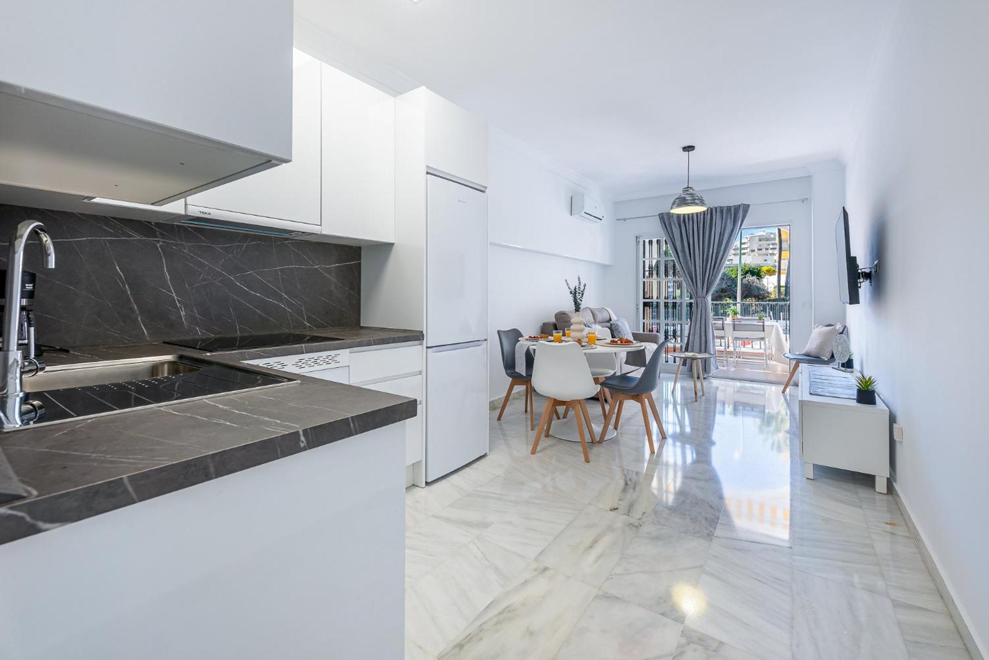 797 Holiday Rentals - Apartamento En Pueblo Quinta A 1 Min De La Playa Benalmádena Eksteriør billede